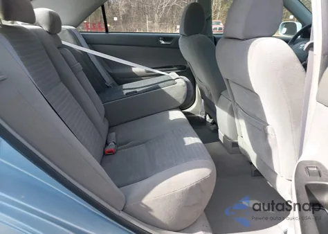 2005 Toyota Camry Le from USA, damaged, VIN 4T1BE32K25U982202